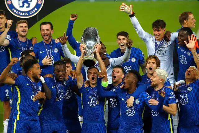 阿不都沙拉木当选CBA常规赛MVP 邱彪最佳教练